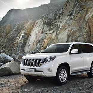 Land Cruiser Luxury Tour 1